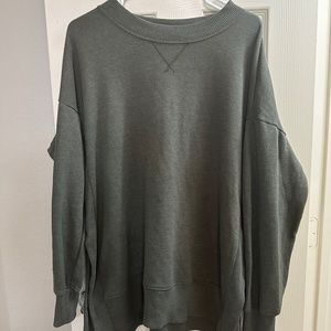 green aerie crewneck size m